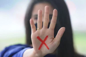 Subnotificação invisível: 29% das brasilienses sofrem agressões domésticas sem identificar o crime