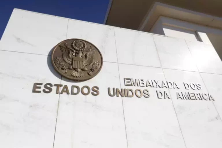 Embaixada dos EUA em Brasília é alvo de ameaça e coloca funcionários em home office