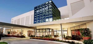 Iguatemi Brasília e Bodytech promovem aula de FitDance ao ar livre e café da manhã pelo Outubro Rosa