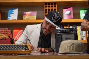 Max Maciel bate recorde histórico e se torna o deputado distrital mais votado do Distrito Federal