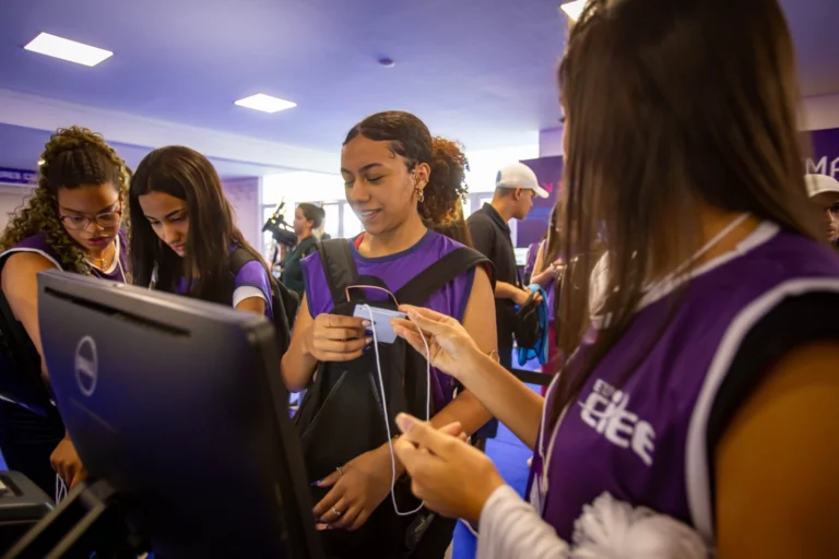 CIEE-DF oferta 840 vagas de estágio e aprendizagem no Distrito Federal