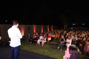 Kiko Caputo reúne lideranças femininas em Águas Claras para debater propostas de governo