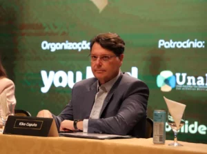 Kiko Caputo promete reajustar auxílio-alimentação dos servidores do DF para R$ 1,2 mil