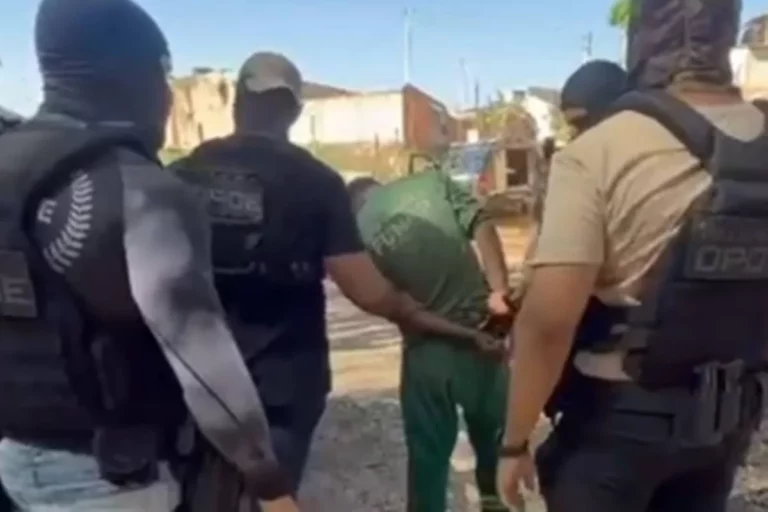 Foragido do “saidão” é preso em São Sebastião após matar mãe adotiva e violentar jovens em Samambaia