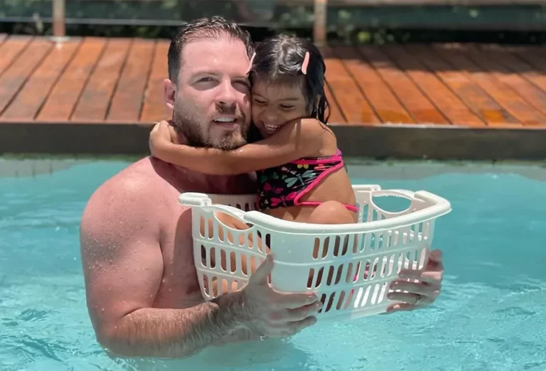 Thiago Nigro revela ter recusado palestra de R$ 150 mil para buscar a filha de Maíra Cardi na escola