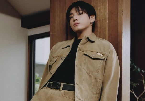 Calvin Klein lança terceiro capítulo de “Feel The Fit” com Jung Kook, do BTS