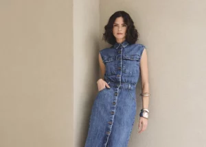 Jeans na mala de viagem: 5 peças essenciais para compor looks versáteis em qualquer destino