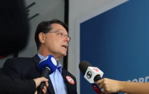 Kiko Caputo promete novo hospital geral no Guará