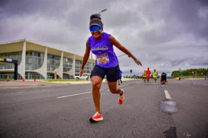 Brasília se prepara para receber 12 mil corredores de 30 países na Maratona Monumental 2026