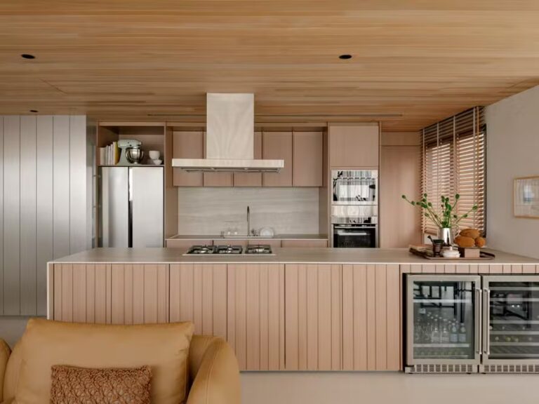 Do talher ao armário de panelas: 10 itens indispensáveis para transformar a organização da cozinha
