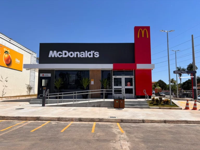 McDonald’s inaugura primeiro restaurante em Vicente Pires e gera 40 empregos diretos