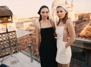 Moda Internacional: Calvin Klein veste as atrizes Rooney e Kate Mara em evento exclusivo em Veneza