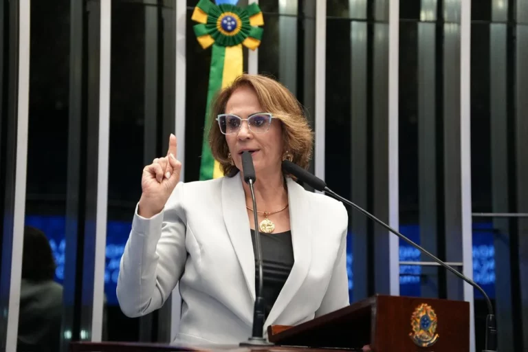 Pedido de impeachment contra Alexandre de Moraes liderado por Damares Alves reúne 24 assinaturas no Senado