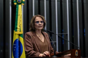 Damares protocola pedido de impeachment contra Alexandre de Moraes e sugere oitiva de Gonet e chefe da PF