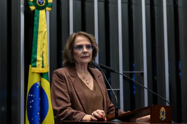 Damares protocola pedido de impeachment contra Alexandre de Moraes e sugere oitiva de Gonet e chefe da PF
