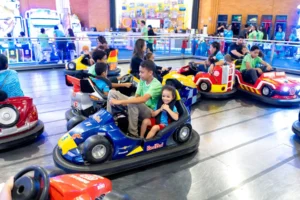 ParkShopping e HotZone presenteiam mais de 400 crianças em vulnerabilidade com manhã especial de lazer