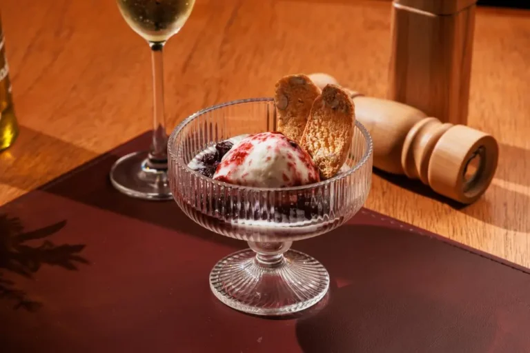 Cantucci Osteria instala máquina artesanal e lança linha de gelatos para amenizar o calor em Brasília