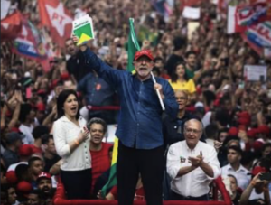 Lula cresce quase 150 mil votos no DF no 2º turno, mas Flávio Bolsonaro mantém vitória local