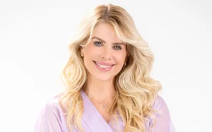 Karina Bacchi revela estar há quatro anos sem relacionamentos e vive fase de celibato