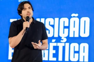 Sobrenome histórico de volta à política do DF: André Kubitschek é eleito deputado distrital