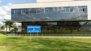 Defensoria Pública do DF abre inscrições para bolsas de estudo integrais do projeto ‘Conhecer Direito’