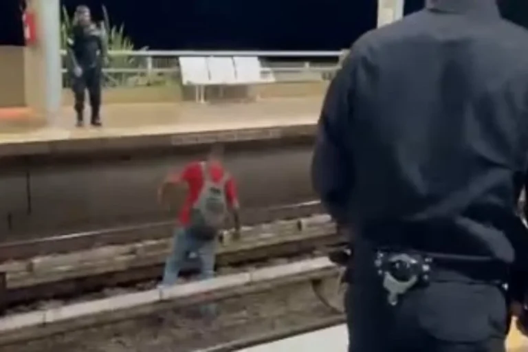 Homem em surto invada trilhos do Metrô-DF na Estação Asa Sul e ameaça vigilantes