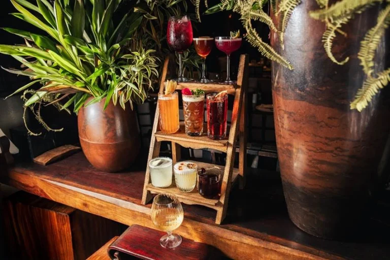 Rubaiyat antecipa 70 anos e lança nova carta de drinks inspirada em sua história