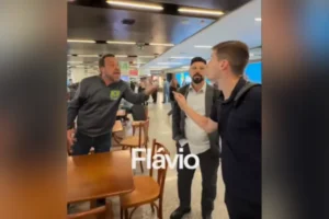 Guilherme Boulos e Lucas Pavanato batem boca em praça de alimentação no Aeroporto de Brasília